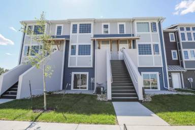 Main picture of 3308 6th Way E