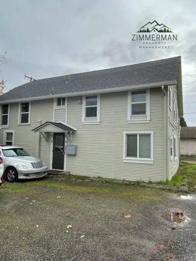Main picture of 1577 W 11th Aly