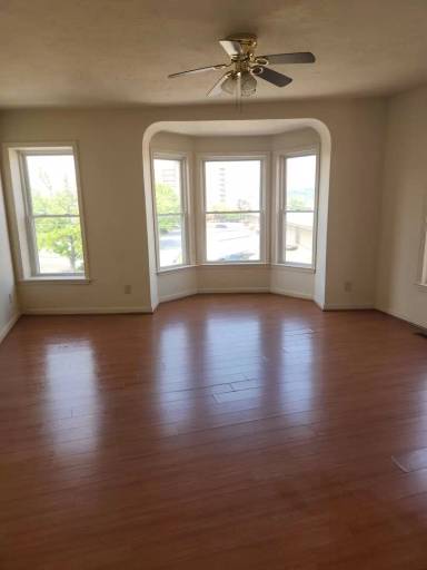 Main picture of 257 N Queen St