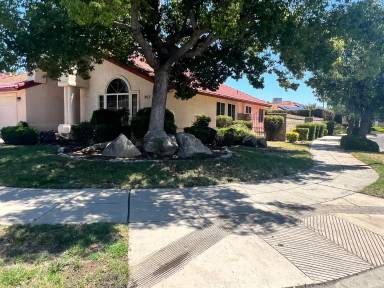 Main picture of 901 Paintbrush Dr