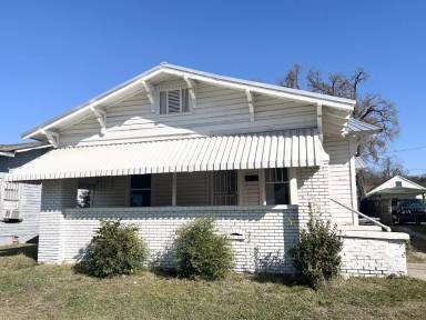 Main picture of 4251 Jackson St