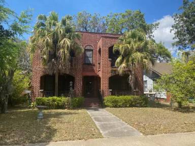 Main picture of 3579 Herschel St