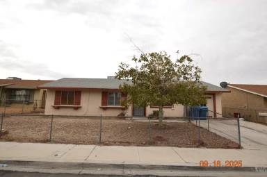 Main picture of 3636 Longfellow St