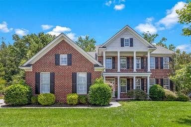 Main picture of 2225 Legacy Oak Dr