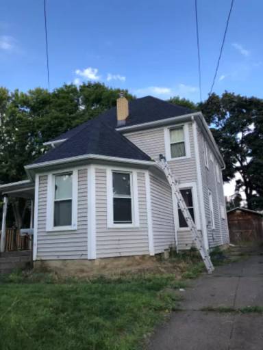 Main picture of 837 Yale St