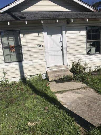 Main picture of 204 Cox St