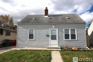 Main picture of 22793 Piper Ave