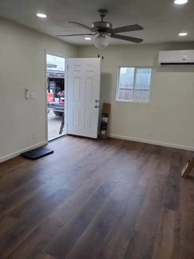 Main picture of 482 W Minarets Ave