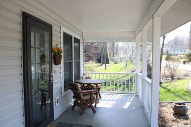 Main picture of 248 Hilt St