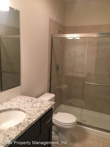 Main picture of 956 SW Gaines St