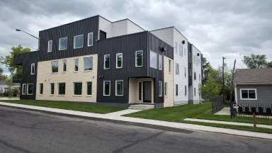 Main picture of 1590 Kendall St