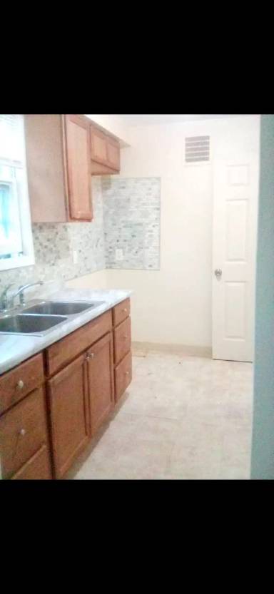 Main picture of 13508 Thraves Ave