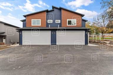 Main picture of 301 S Grady Ln