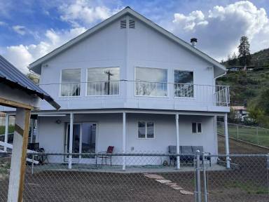 Main picture of 2334 W Prospect St