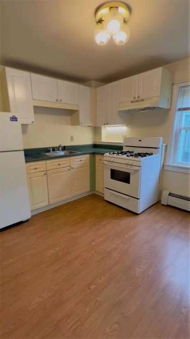 Main picture of 359 Saint Paul St