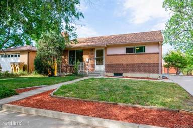 Main picture of 1765 Elmwood Ln