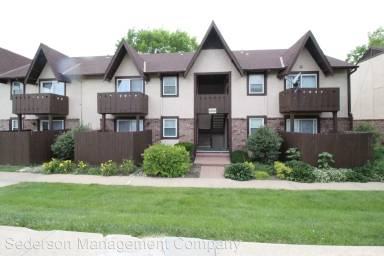 Main picture of 6220 Robinson St