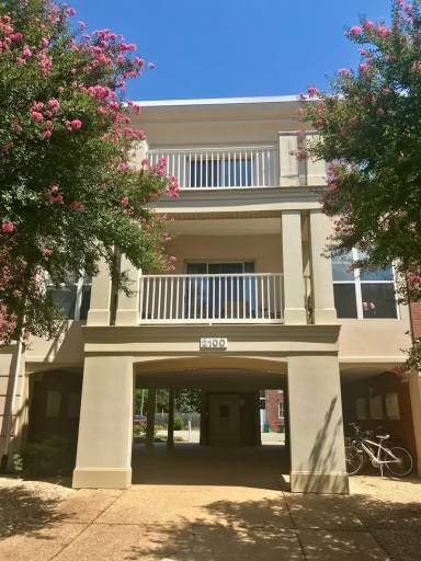 Main picture of 2100 Grove Ave