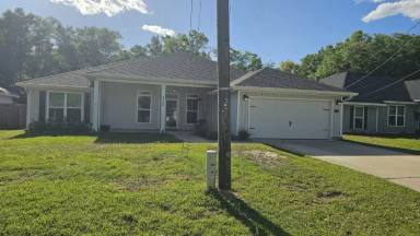Main picture of 4755 W Lynn Rd