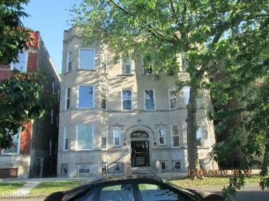 Main picture of 725 E 50th St