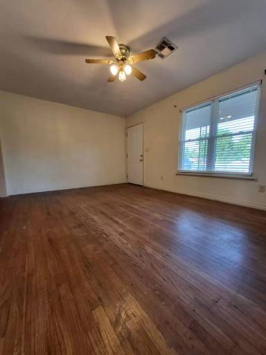Main picture of 1021 College Ave
