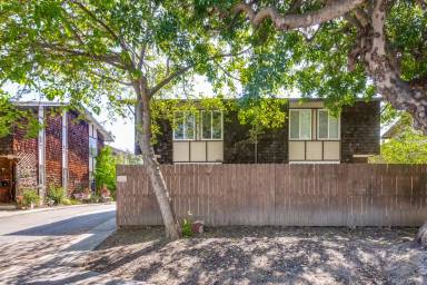 Main picture of 676 Reseda Dr