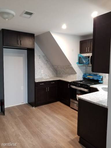 Main picture of 415 Crosby Ave