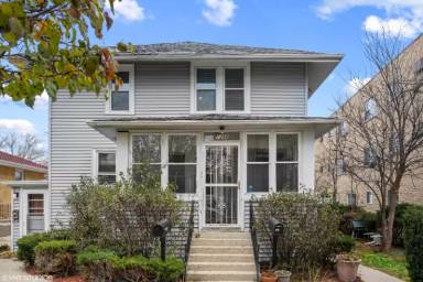 Main picture of 1348 E Washington St
