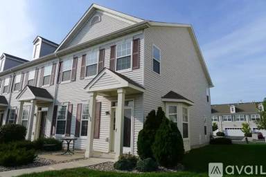 Main picture of 1690 Liberty Cir