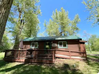Main picture of 135 Hideaway Dr