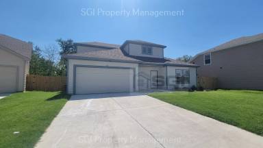Main picture of 126 Canales Cir