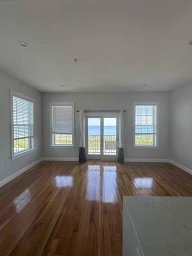 Main picture of 148 Winthrop Shore Dr