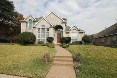 Main picture of 3835 Walden Way