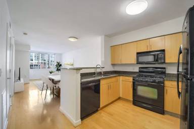 Main picture of Capitol Hill Tower