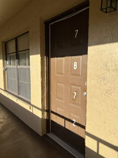 Main picture of 7842 Niagara Ave