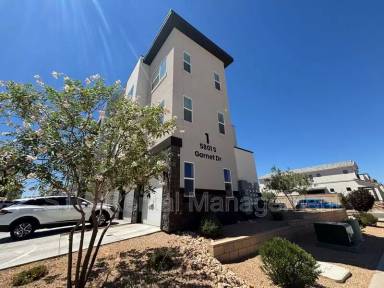 Main picture of 5801 S Garnet Dr