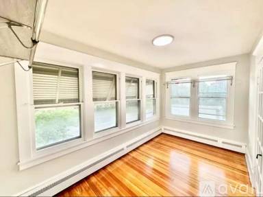 Main picture of 237 Chicopee St