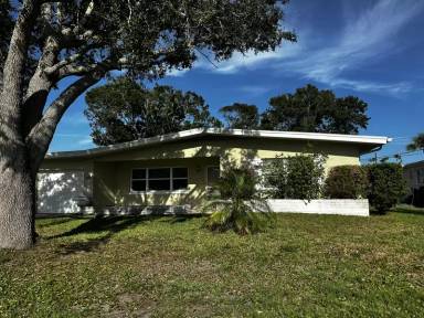 Main picture of 2447 Baywood Dr W