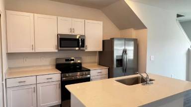 Main picture of 4967 SW 83rd Pl