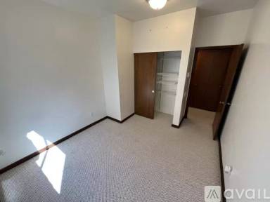 Main picture of 924 17th Ave