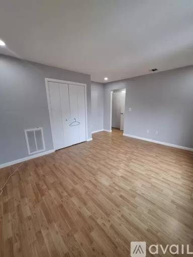 Main picture of 200 Belleville Ave