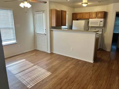 Main picture of 7614 Downe Dr