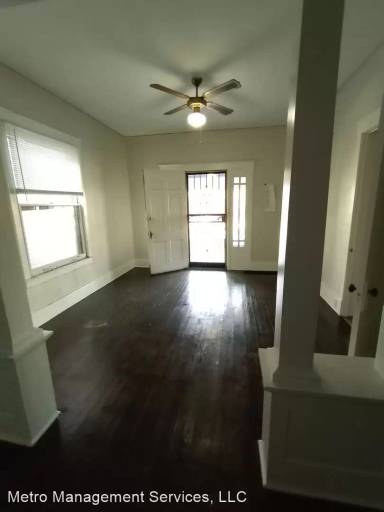 Main picture of 2324 W Kentucky St
