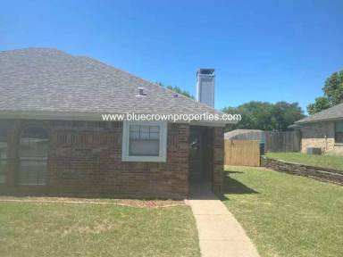 Main picture of 10301 Lone Pine Ln