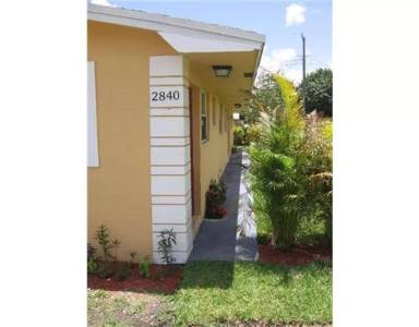 Main picture of 2830 NW 15th Ct