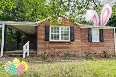 Main picture of 301 Bradley Dr