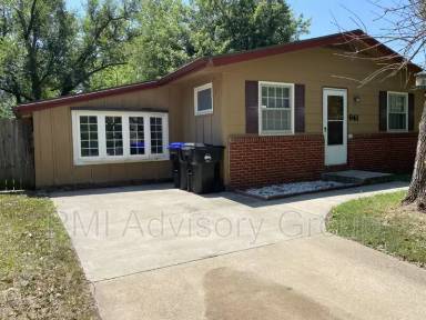 Main picture of 641 SE 35th St