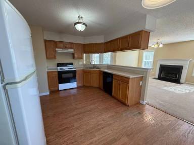 Main picture of 102 Fieldgate Dr