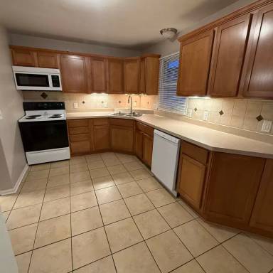 Main picture of 1298 Sunfield St