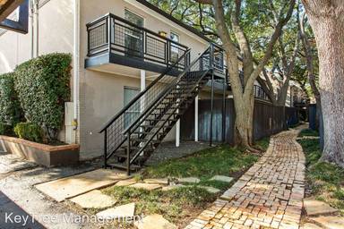 Main picture of 7740 Meadow Rd